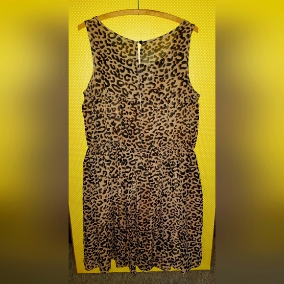 Size 14 'Cheetah' Chiffon overlay dress - Picture 2 of 8